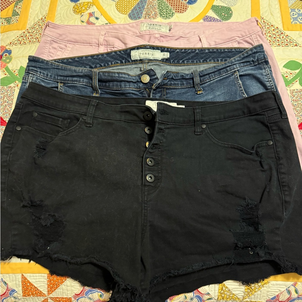Lot of 3 size 20 torrid shorts